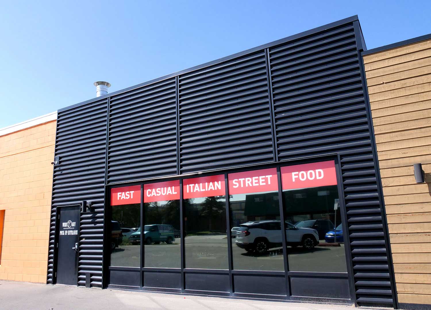 5.2" Box Rib in Black