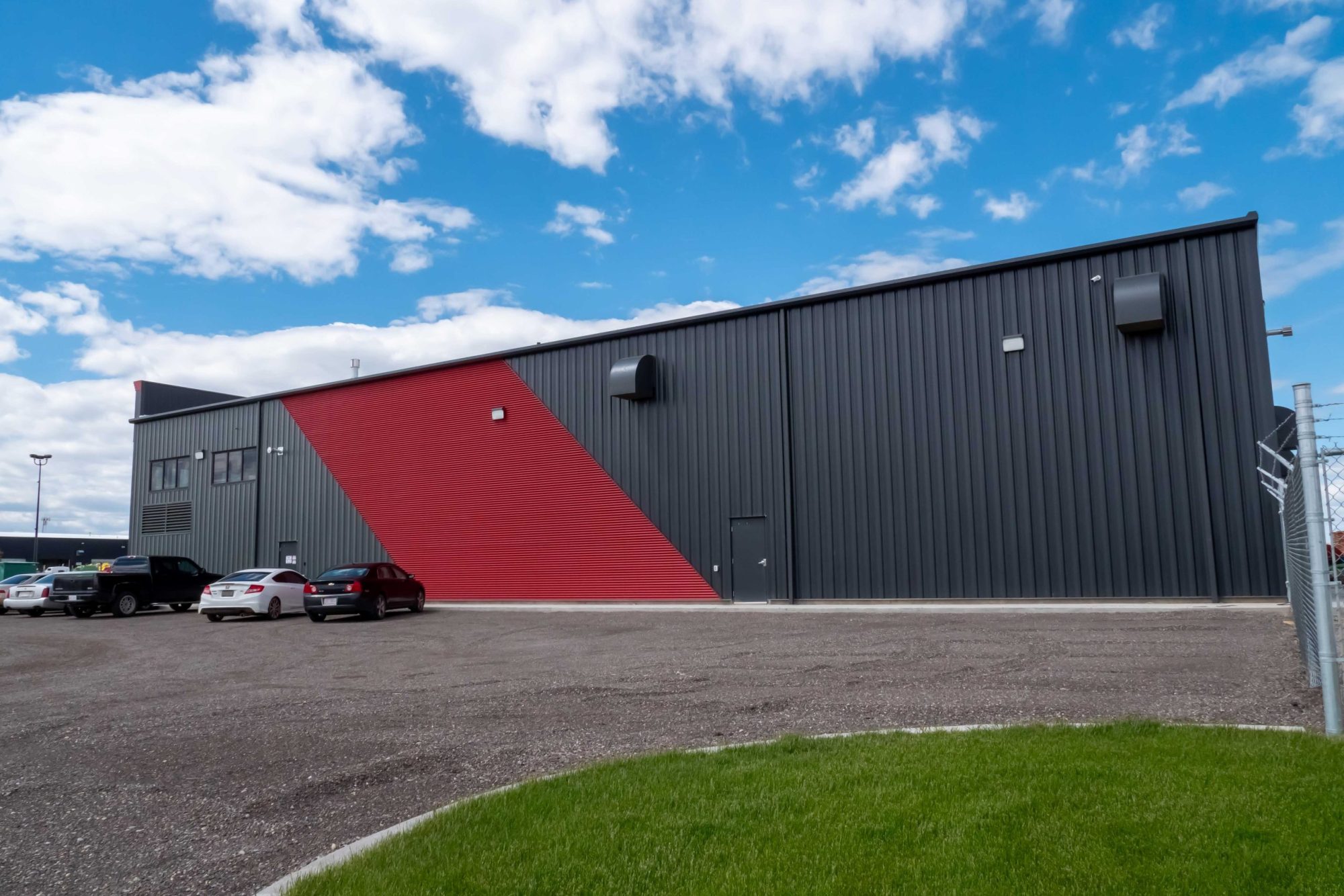 FA in Carbon with 7/8" Corrugated in Bright Red