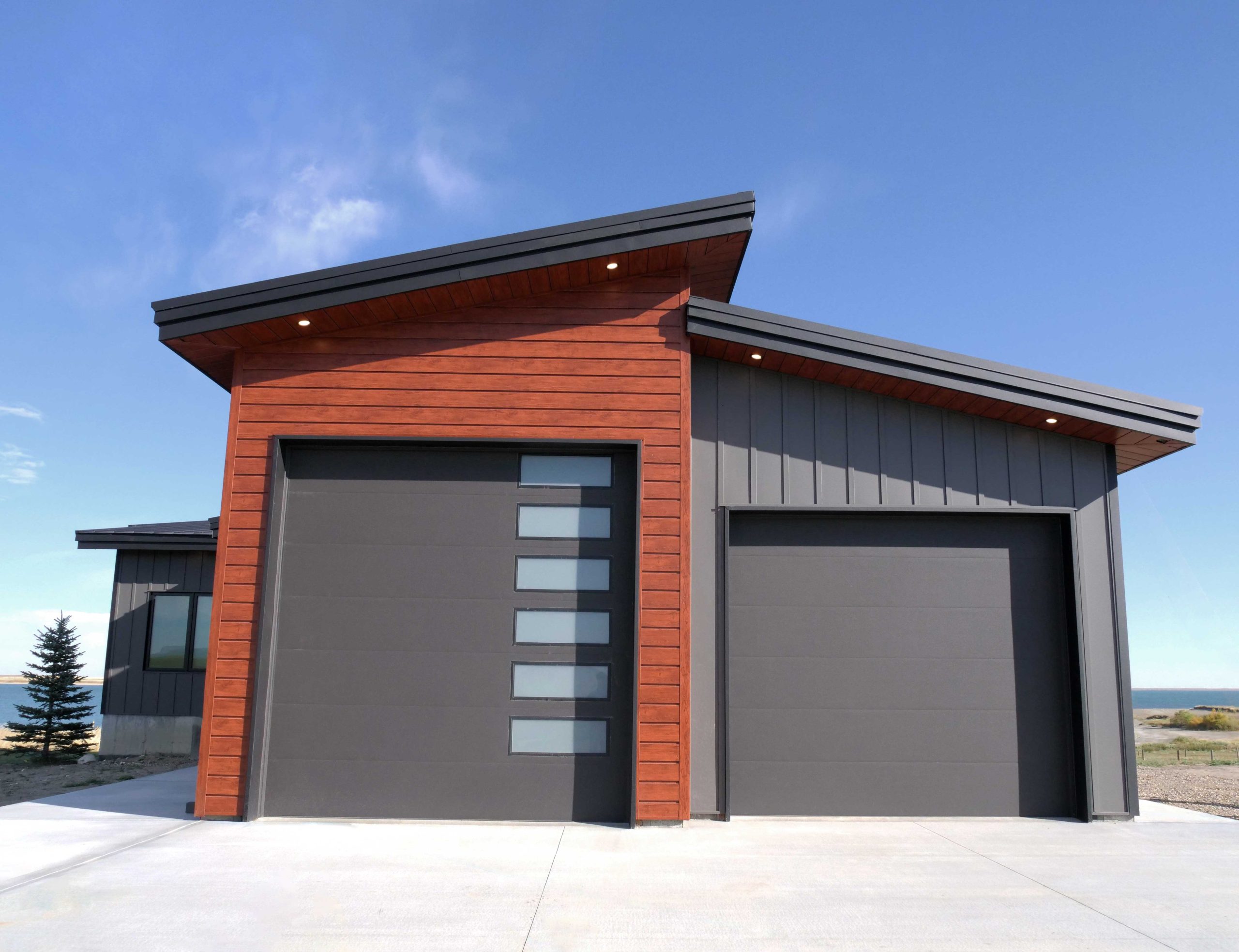 SlimLine in Frontier Woodgrain and Board & Batten Graphite