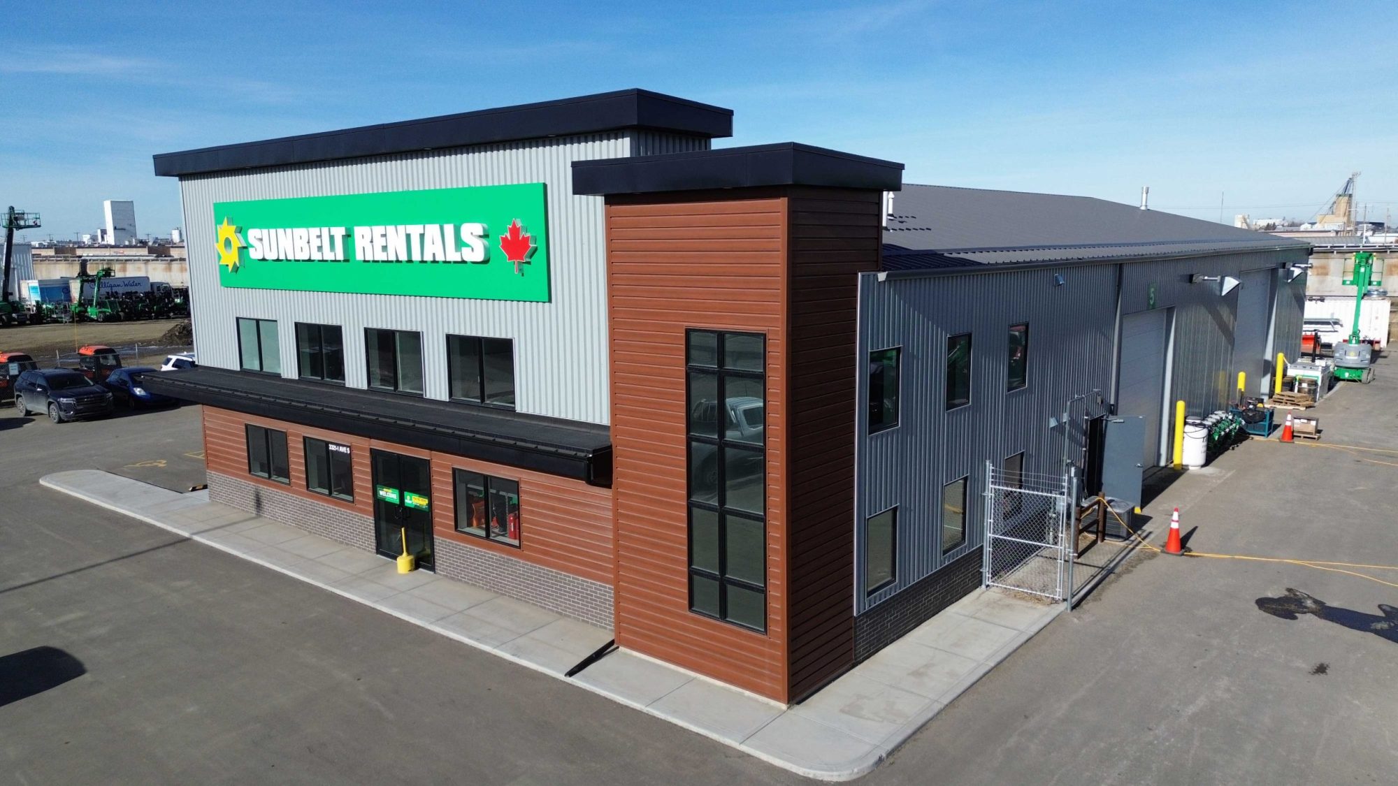 6" Box Rib in Regent Grey and Forma Plank in Espresso Woodgrain