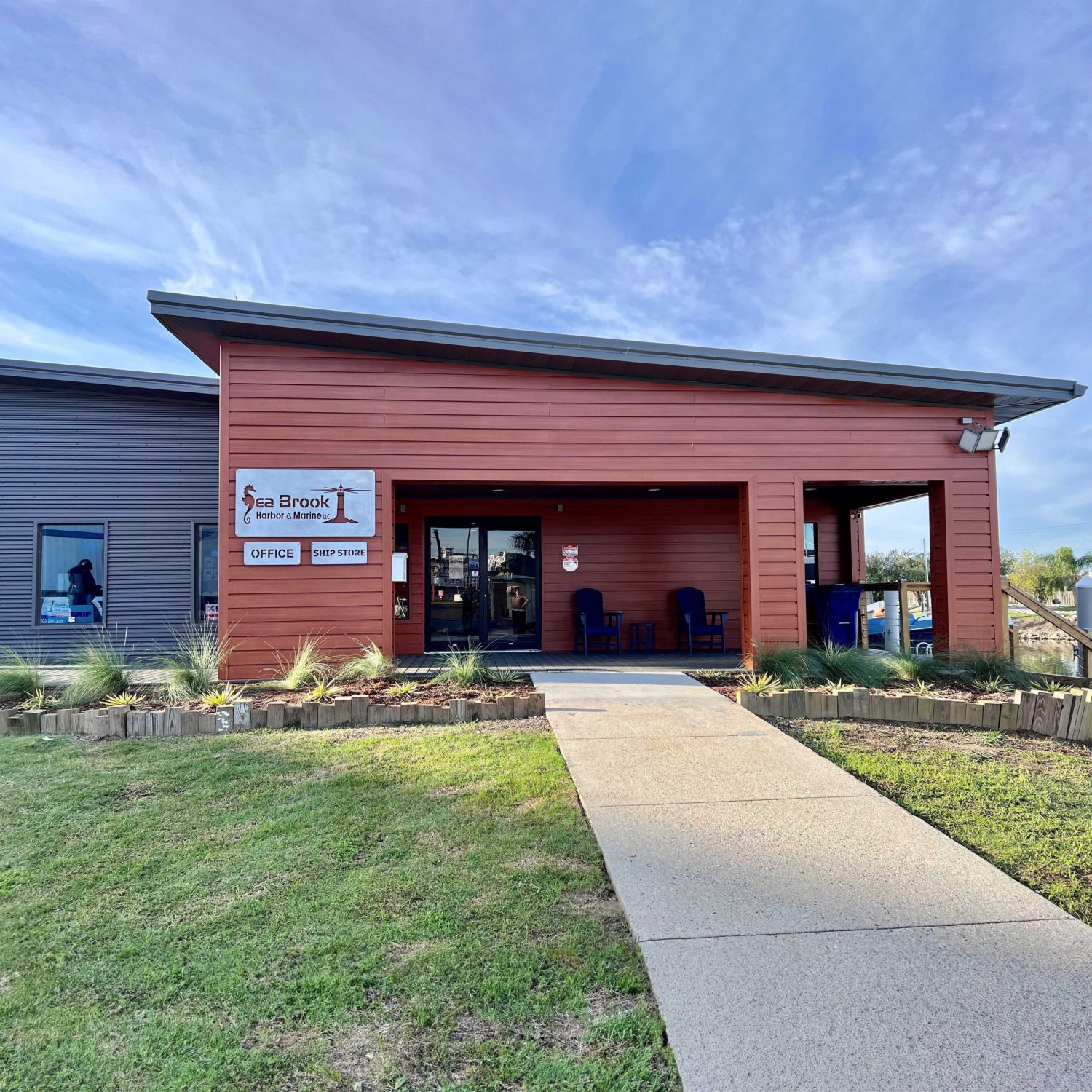 Forma Plank in Saddle Woodgrain