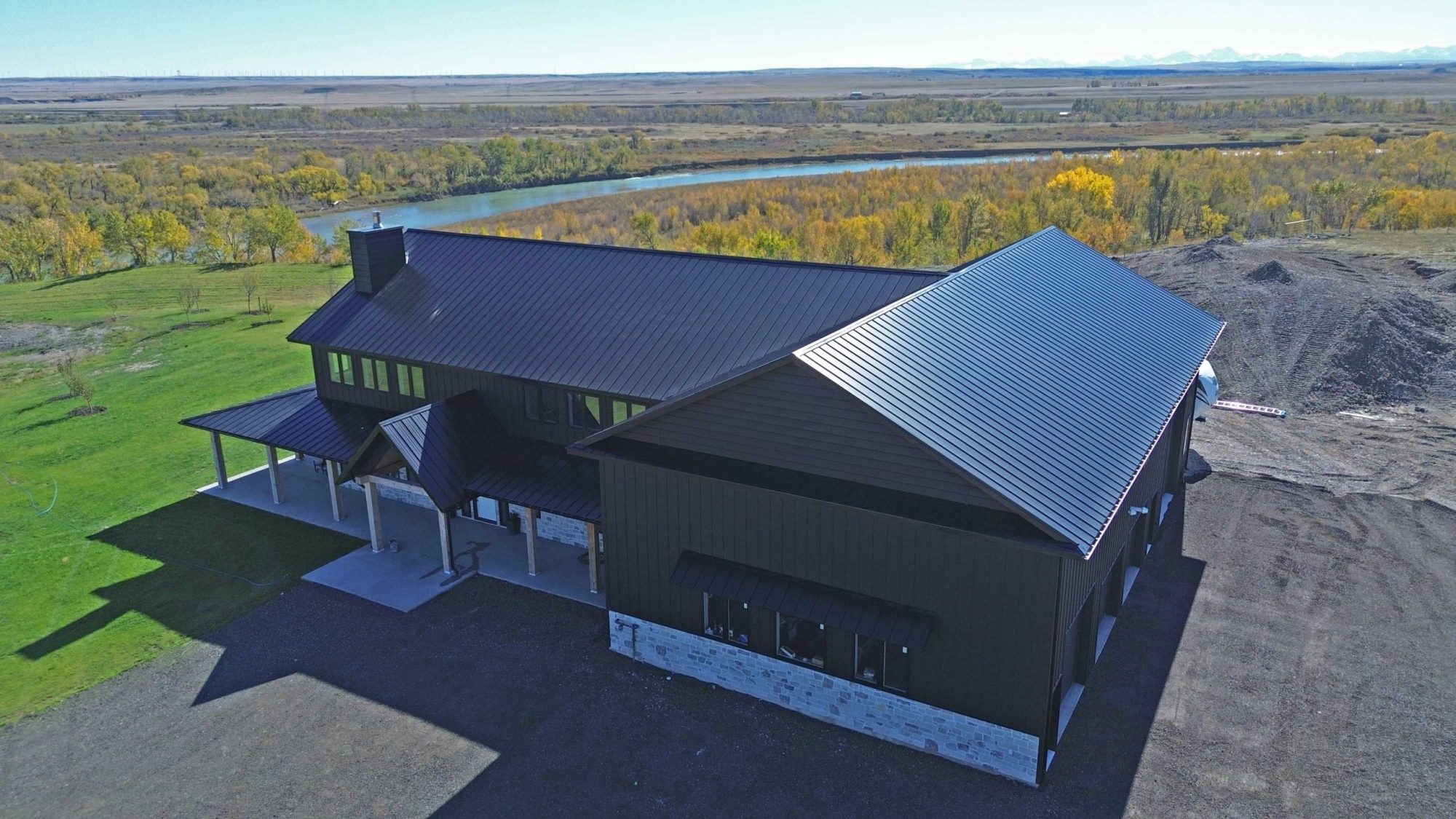 FormaLoc in Black and Board and Batten in Textured Onyx Black